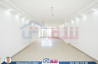 شقة - 4 غرف نوم - 3 حمامات للبيع في طريق الجيش - جليم - حي شرق - الاسكندرية