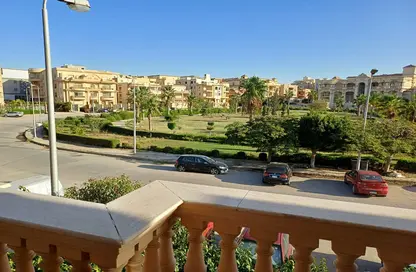 Apartment - 3 Bedrooms - 2 Bathrooms for sale in El Diplomaseen - The 5th Settlement - New Cairo City - Cairo