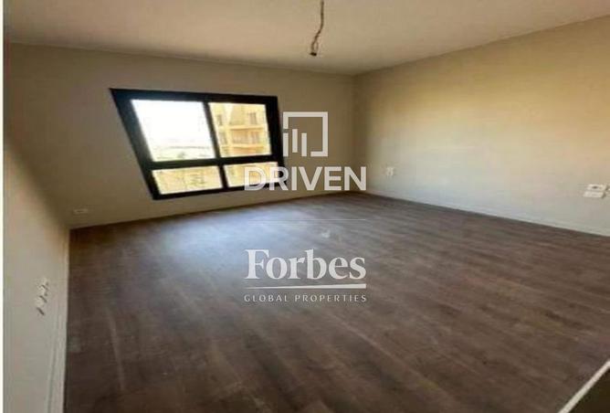 8343304 - Property Image 2