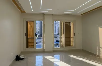 Apartment - 3 Bedrooms - 2 Bathrooms for rent in El Koronfel - The 5th Settlement - New Cairo City - Cairo