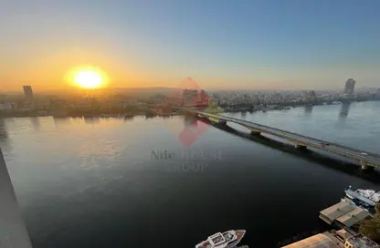 Apartment - 4 Bedrooms - 4 Bathrooms for sale in Nile St. - Dokki - Giza