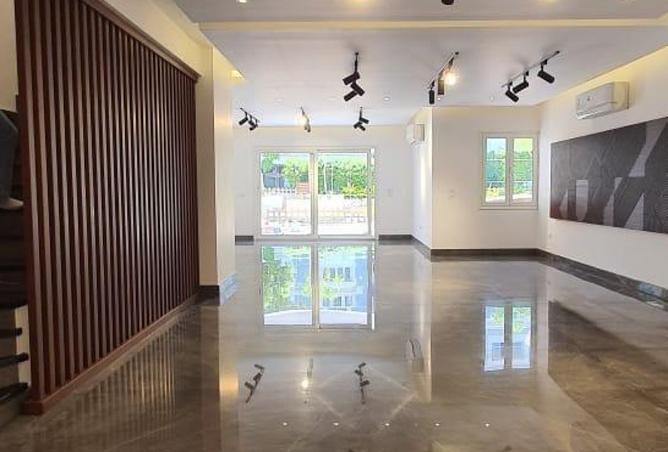 8382103 - Property Image 2