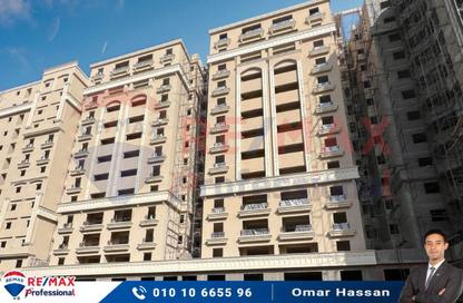 Apartment - 3 Bedrooms - 3 Bathrooms for sale in Al Shohada Square St. - Smouha - Hay Sharq - Alexandria