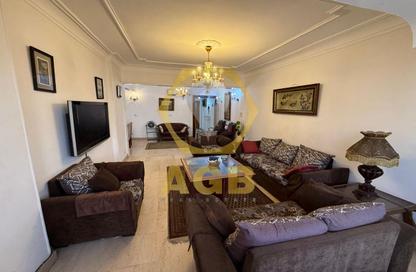Apartment - 3 Bedrooms - 2 Bathrooms for sale in Ismail Mohamed St. - Zamalek - Cairo