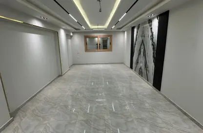 Apartment - 3 Bedrooms - 2 Bathrooms for sale in Al Lebeny Axis - El Mariouteya - Faisal - Hay El Haram - Giza
