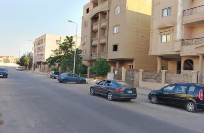 شقة - 3 غرف نوم - 2 حمامات للبيع في المنطقة السادسة شرق - مدينة الشروق - القاهرة