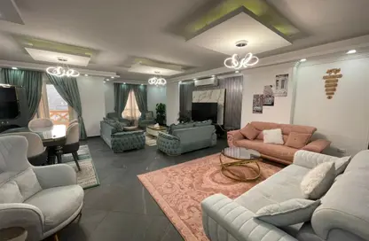 Apartment - 3 Bedrooms - 3 Bathrooms for rent in Khan Younis St. - Mohandessin - Giza