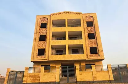 شقة - 3 غرف نوم - 3 حمامات للبيع في طريق بلبيس - خط 10 - الحي الثالث - مدينة العبور - القليوبية