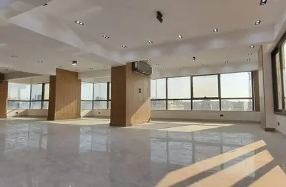 Office Space - Studio - 7+ Bathrooms for rent in Zahraa Al Maadi St. - Degla - Hay El Maadi - Cairo