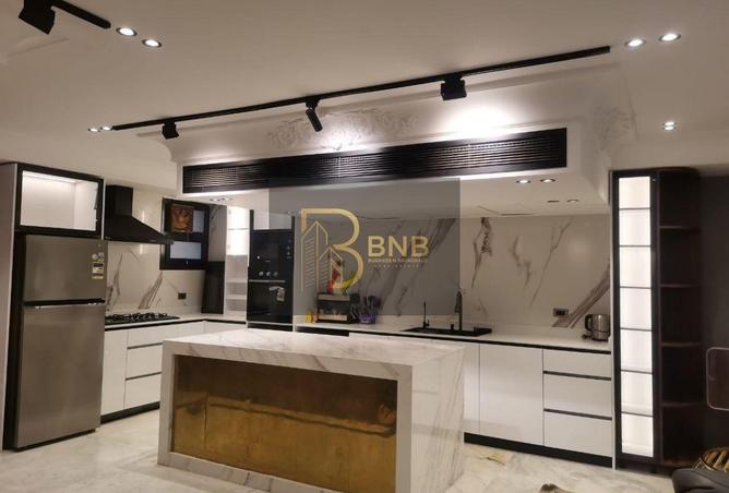 8433010 - Property Image 3