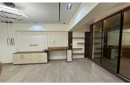Apartment - 3 Bedrooms - 2 Bathrooms for sale in Mountain View iCity - 5th Settlement Compounds - The 5th Settlement - New Cairo City - Cairo
