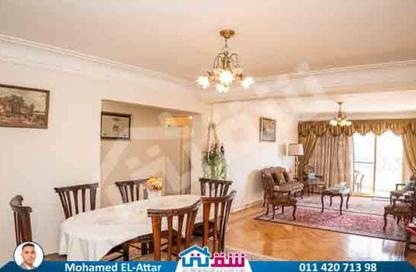 Apartment - 3 Bedrooms - 1 Bathroom for sale in Omar Lotfy St. - Sporting - Hay Sharq - Alexandria