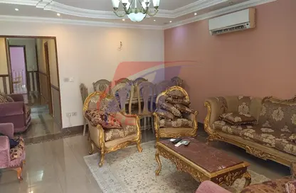 Apartment - 3 Bedrooms - 2 Bathrooms for rent in Zaker Hussein St. - Al Hadiqah Al Dawliyah - 7th District - Nasr City - Cairo