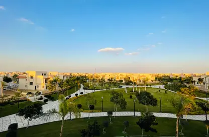 Villa - 4 Bedrooms - 6 Bathrooms for sale in Madinaty - Cairo