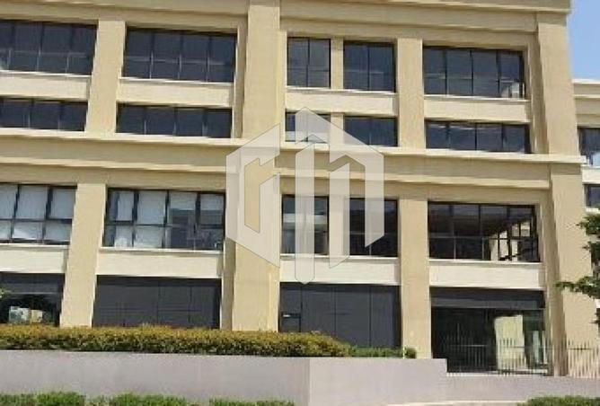 8220422 - Property Image 2