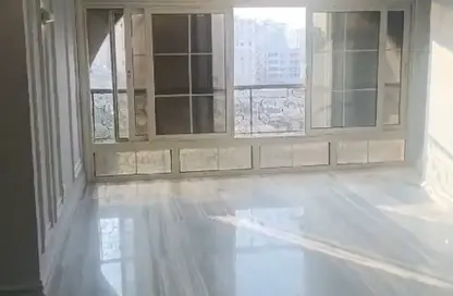 شقة - 3 غرف نوم - 2 حمامات للايجار في شارع عمر بن الخطاب - الماظة - مصر الجديدة - القاهرة