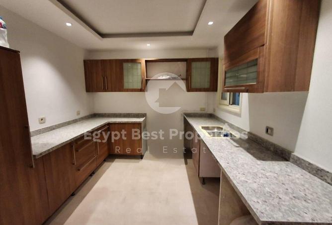 8205947 - Property Image 3