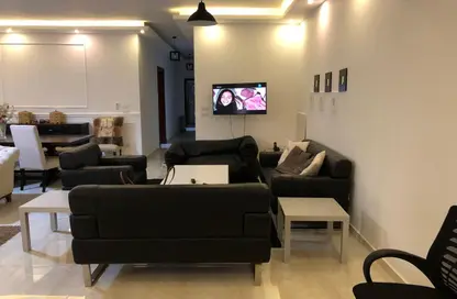Apartment - 3 Bedrooms - 3 Bathrooms for rent in Area B - Ganoob El Acadimia - New Cairo City - Cairo