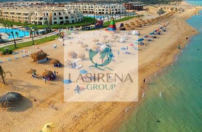 Chalet - 1 Bedroom - 1 Bathroom for sale in Lasirena Palm Beach - Al Ain Al Sokhna - Suez