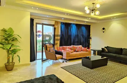 شقة - 3 غرف نوم - 3 حمامات للايجار في ذا كورت ياردز - كمبوندات الشيخ زايد - الشيخ زايد - الجيزة