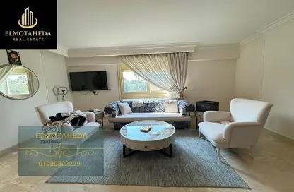 Apartment - 3 Bedrooms - 3 Bathrooms for sale in Sarayat Al Maadi - Hay El Maadi - Cairo