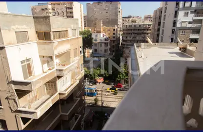 شقة - 3 غرف نوم - 3 حمامات للبيع في شارع مصطفي فهمي - جليم - حي شرق - الاسكندرية