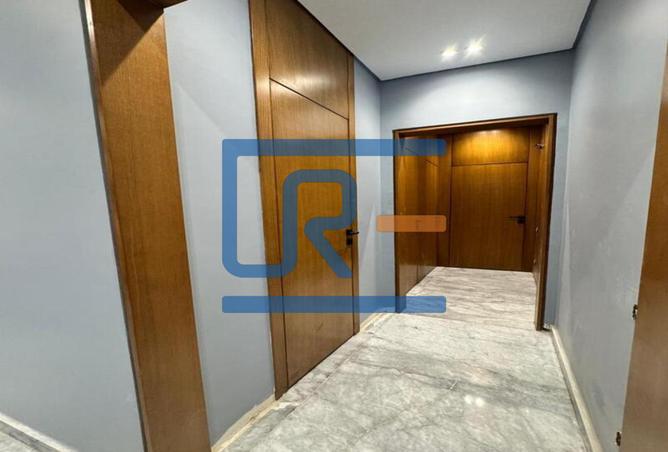 8037061 - Property Image 3