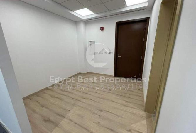 8041621 - Property Image 2