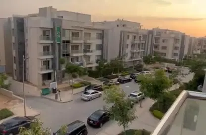 شقة - 2 غرف نوم - 2 حمامات للبيع في جاليريا  مون فالى - المستثمرين الجنوبية - مدينة القاهرة الجديدة - القاهرة