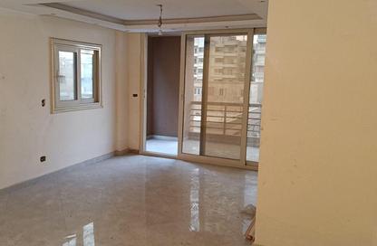 Apartment - 3 Bedrooms - 2 Bathrooms for sale in Al Khalifa Al Montaser St. - 7th District - Nasr City - Cairo