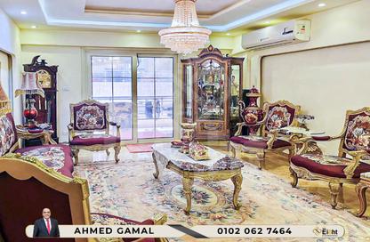 Apartment - 3 Bedrooms - 2 Bathrooms for sale in Soliman Naguib St. - Bolkly - Hay Sharq - Alexandria