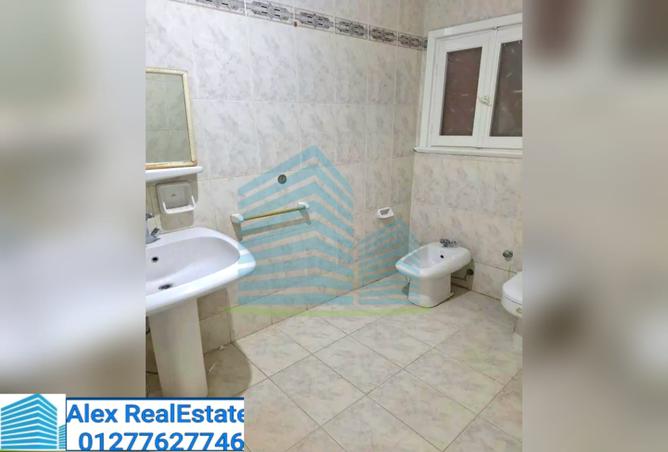 7989405 - Property Image 3