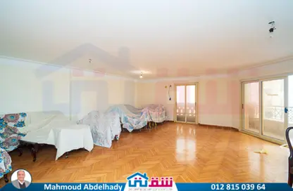 Apartment - 4 Bedrooms - 3 Bathrooms for sale in Al Sayeda Sakina Bint Al Hussein St. - Kafr Abdo - Roushdy - Hay Sharq - Alexandria