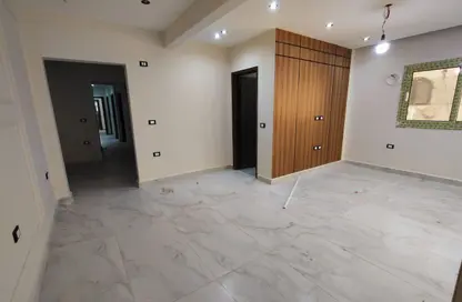 Apartment - 3 Bedrooms - 3 Bathrooms for sale in 2nd Neighborhood - 1st District East - Shorouk City - Cairo