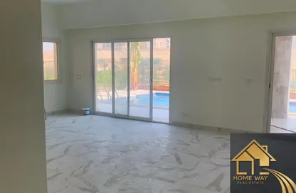 Villa - 5 Bedrooms - 4 Bathrooms for rent in Uptown Cairo - Mokattam - Cairo