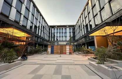 Office Space - Studio - 4 Bathrooms for sale in Park St. - Ring Road - The 5th Settlement - New Cairo City - Cairo