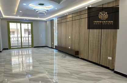 Apartment - 3 Bedrooms - 2 Bathrooms for sale in Gate 4 - Mena - Hadayek El Ahram - Giza