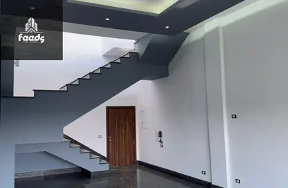 دوبلكس - 5 غرف نوم - 4 حمامات للايجار في غرب الجولف - كمبوندات القطامية - القطامية - مدينة القاهرة الجديدة - القاهرة