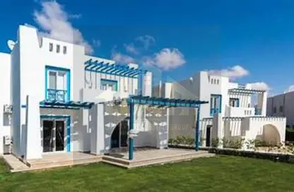 Chalet - 2 Bedrooms - 2 Bathrooms for sale in Mountain View - Ras Al Hekma - North Coast
