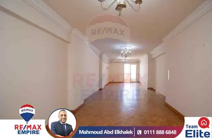 Apartment - 3 Bedrooms - 3 Bathrooms for sale in Bolkly - Hay Sharq - Alexandria