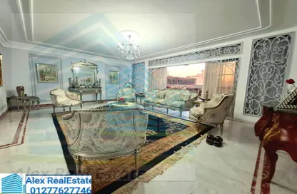 Apartment - 3 Bedrooms - 3 Bathrooms for rent in Kasr Al Safa St. - Zezenia - Hay Sharq - Alexandria