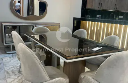 Apartment - 3 Bedrooms - 3 Bathrooms for sale in Hyde Park - New Cairo City - Cairo