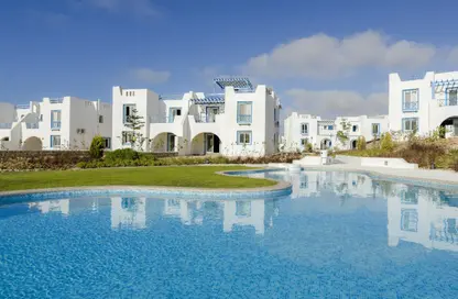 Chalet - 2 Bedrooms - 2 Bathrooms for sale in Mountain View - Ras Al Hekma - North Coast