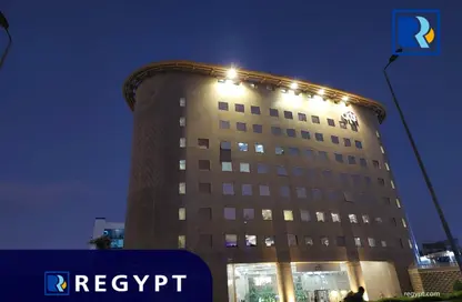 طابق كامل - استوديو - 3 حمامات للايجار في فى90 - شارع التسعين الشمالي - التجمع الخامس - مدينة القاهرة الجديدة - القاهرة