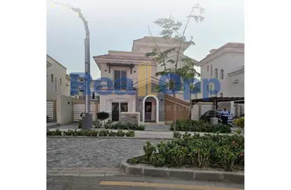 Villa - 5 Bedrooms - 7 Bathrooms for sale in Al Maqsad - New Capital Compounds - New Capital City - Cairo