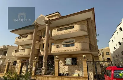Duplex - 4 Bedrooms - 3 Bathrooms for sale in 1st Neighborhood - 3rd District East - Shorouk City - Cairo