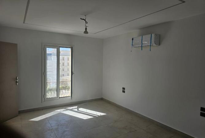 8252931 - Property Image 2