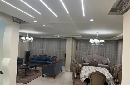 شقة - 3 غرف نوم - 2 حمامات للايجار في شارع احمد قاسم جوده - المنطقة الأولى - مدينة نصر - القاهرة