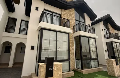 Villa - 5 Bedrooms - 3 Bathrooms for sale in Mountain View iCity - 5th Settlement Compounds - The 5th Settlement - New Cairo City - Cairo