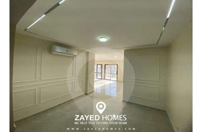 شقة - 3 غرف نوم - 3 حمامات للايجار في ذا كورت ياردز - كمبوندات الشيخ زايد - الشيخ زايد - الجيزة